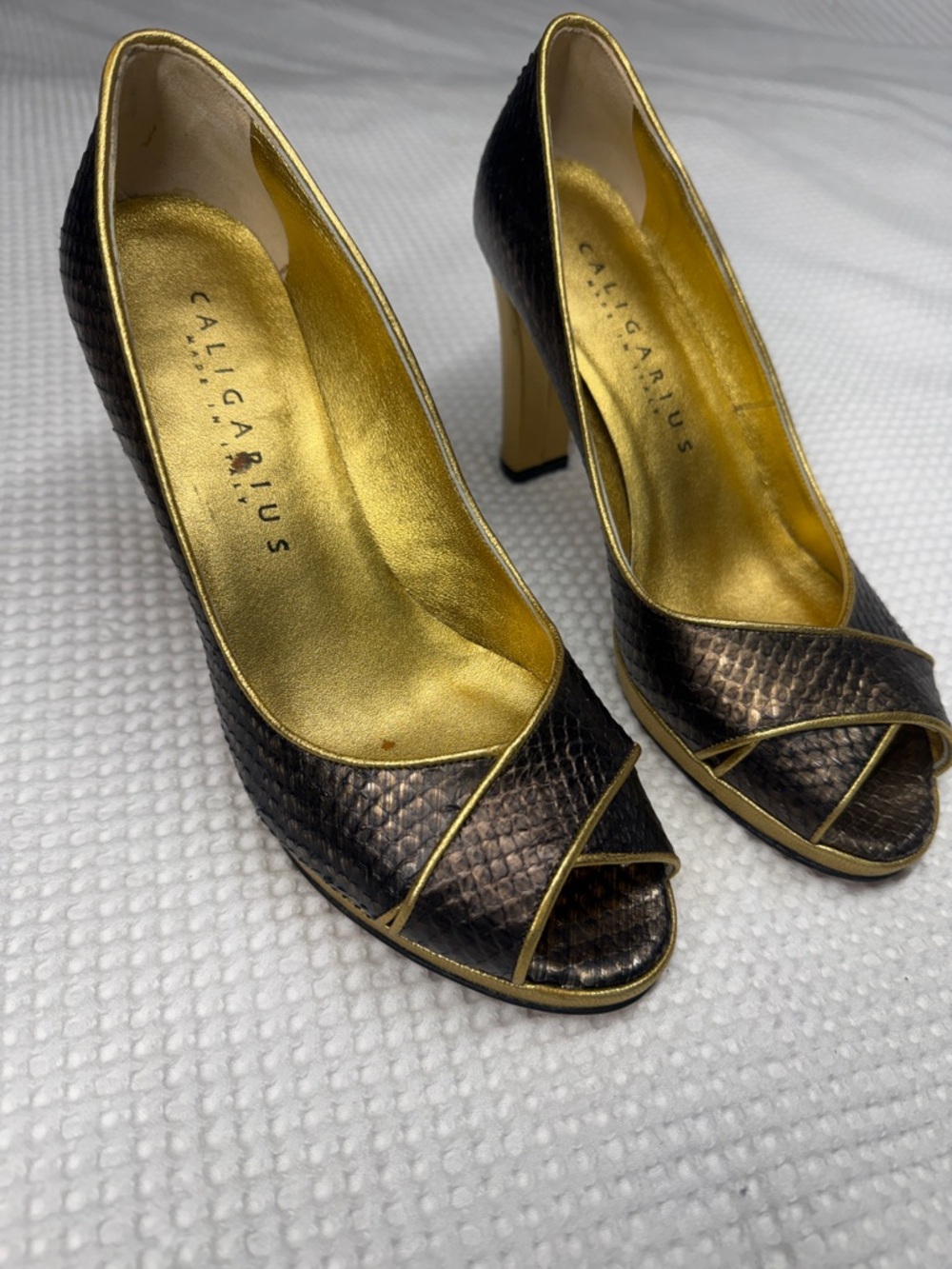 CALIGARIUS - Bronze Snake-Texture Peep Toe Pumps - Size 7 - Made in Italy